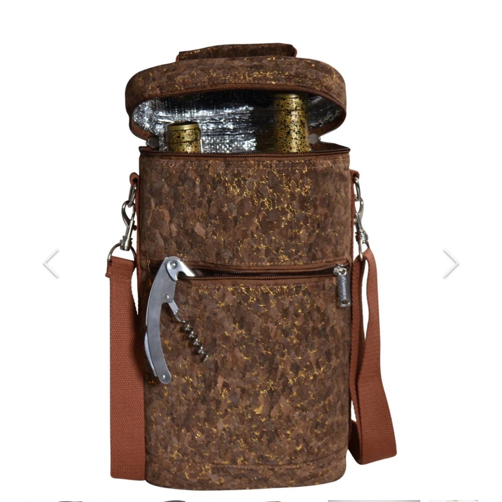 TWO BOTTLE INSULATED WINE CARRIER never been used . No tags perfect condition